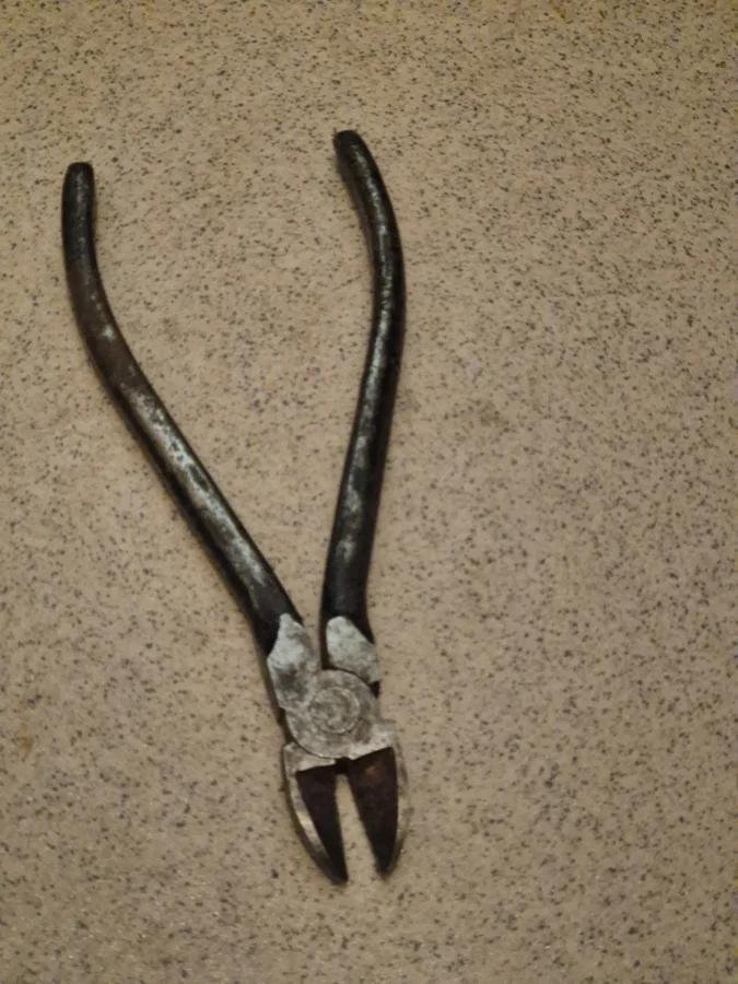 Clește / Pliers pentru tăiat sârme
