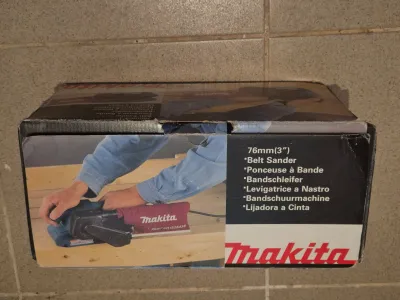 Slefuitor cu bandă Makita