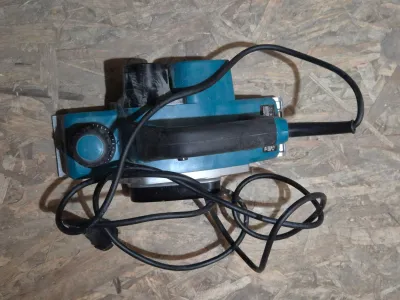 Rindea electrică Makita KP0800 620W max. 2,5mm