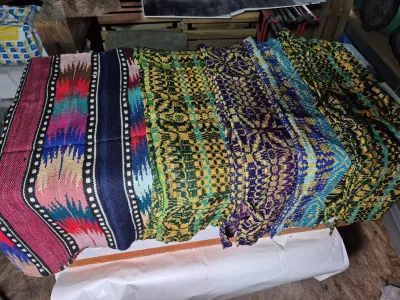 Mini covoare țesute pentru decor