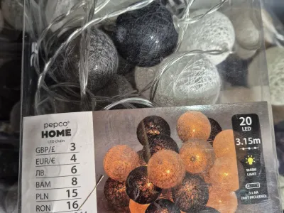 Ghirlande cu becuri de decor